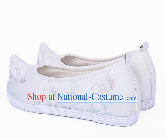 Chinese Traditional Embroidered Twine Lotus White Shoes Hanfu Cloth Shoes Handmade Ancient Princess Shoes for Women