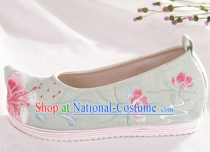 Chinese Traditional Embroidered Peach Blossom Green Shoes Hanfu Cloth Shoes Handmade Ancient Princess Shoes for Women