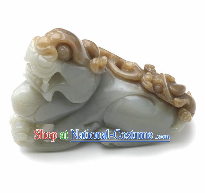 Chinese Handmade Jade Craft Carving Pi Xiu Jade Jewelry Accessories Jade Decoration