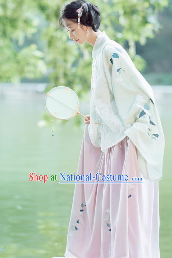 Asian Chinese Ancient Nobility Feminist Embroidered Hanfu Dress Traditional Ming Dynasty Young Lady Historical Costume for Women