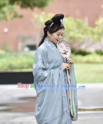 Traditional Chinese Jin Dynasty Swordswoman Embroidered Hanfu Dress Ancient Drama Court Princess Historical Costume for Women