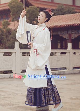 Ancient Chinese Ming Dynasty Court Queen Hanfu Dress Traditional Imperial Empress Embroidered Historical Costume for Women