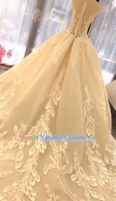 Handmade Customize Embroidered Strapless Trailing Wedding Dress Court Princess Bride Costume for Women