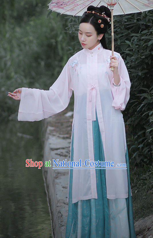 Traditional Chinese Ming Dynasty Young Mistress Hanfu Dress Ancient Nobility Lady Embroidered Historical Costume for Women