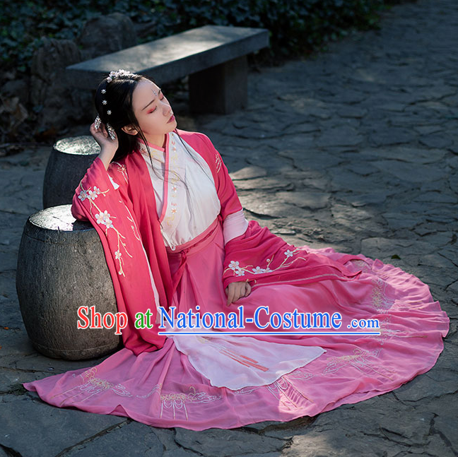 Traditional Chinese Jin Dynasty Royal Princess Hanfu Dress Ancient Court Embroidered Historical Costume for Women