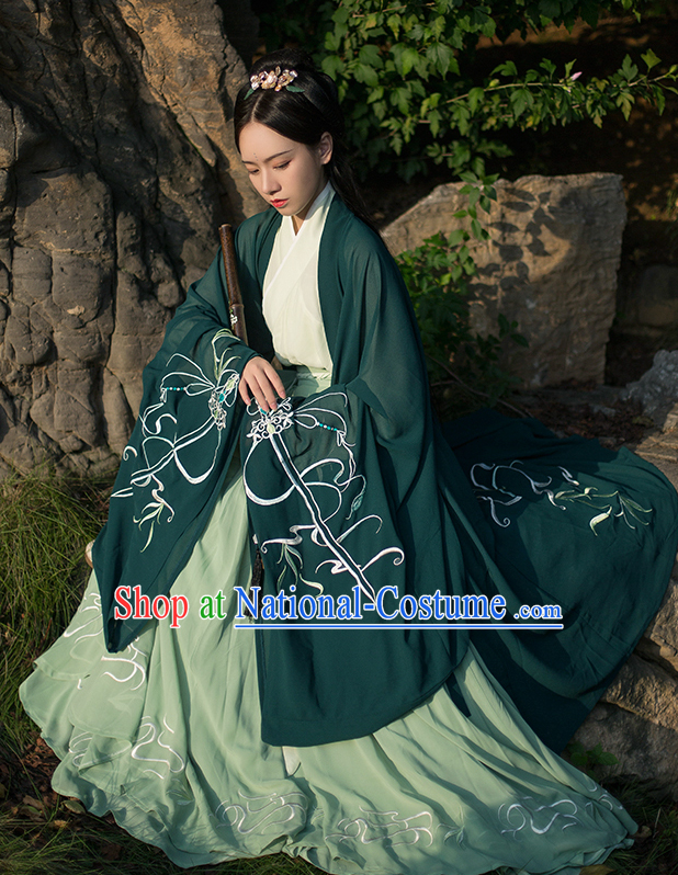 Traditional Chinese Jin Dynasty Royal Princess Hanfu Dress Ancient Court Lady Embroidered Historical Costume for Women