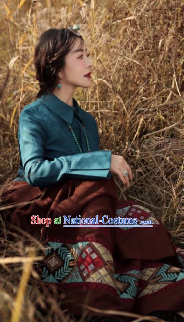 Chinese Traditional Brown Tibetan Robe Zang Nationality Female Dress Ethnic Costume for Women