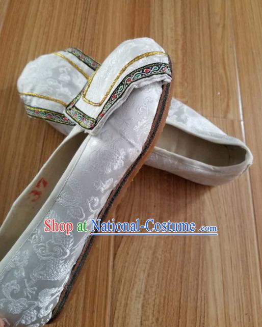 Chinese Ancient Princess Hanfu Embroidered Shoes Traditional Beijing Opera Diva White Satin Shoes for Adults