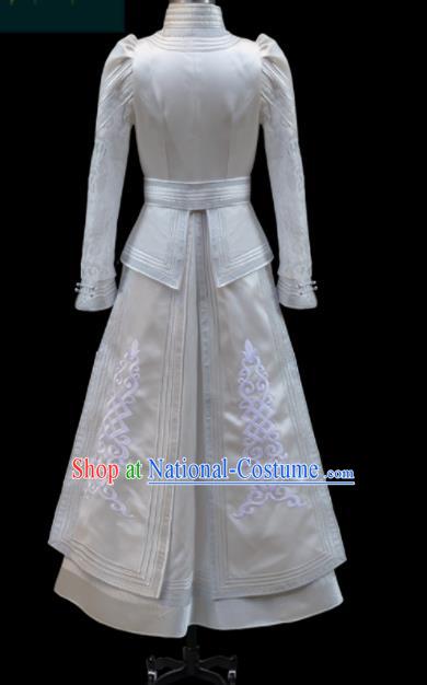 Traditional Chinese Mongol Ethnic Bride White Dress Mongolian Minority Folk Dance Embroidered Costume for Women