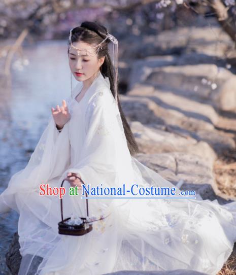 Chinese Ancient Tang Dynasty Princess White Hanfu Dress Traditional Court Lady Embroidered Replica Costume for Women