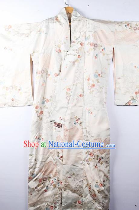 Asian Japanese Palace Classical Sakura Pattern White Furisode Kimono Traditional Japan Yukata Dress for Women