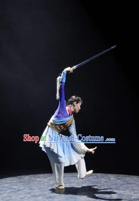 Beautiful Chinese Dance Yue Nv Ling Feng Swords Dance Costume Traditional Classical Dance Dress for Women