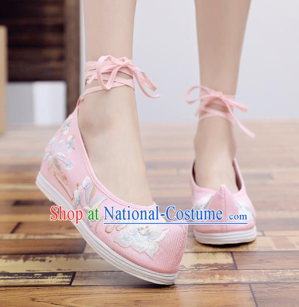 Asian Chinese National Cloth Shoes Pink Embroidered Camellia Dance Shoes Traditional Hanfu Shoes for Women