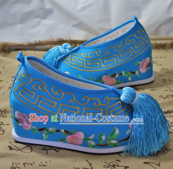 Asian Chinese Traditional Beijing Opera Blue Embroidered Shoes Ancient Princess Shoes Hanfu Shoes for Women