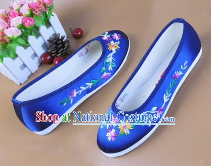 Asian Chinese National Embroidered Daisy Royalblue Shoes Ancient Princess Satin Shoes Traditional Hanfu Shoes for Women