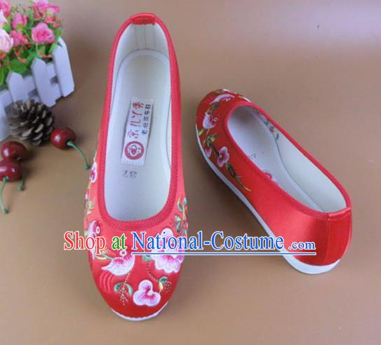 Asian Chinese National Embroidered Peach Blossom Red Shoes Ancient Princess Satin Shoes Traditional Hanfu Shoes for Women