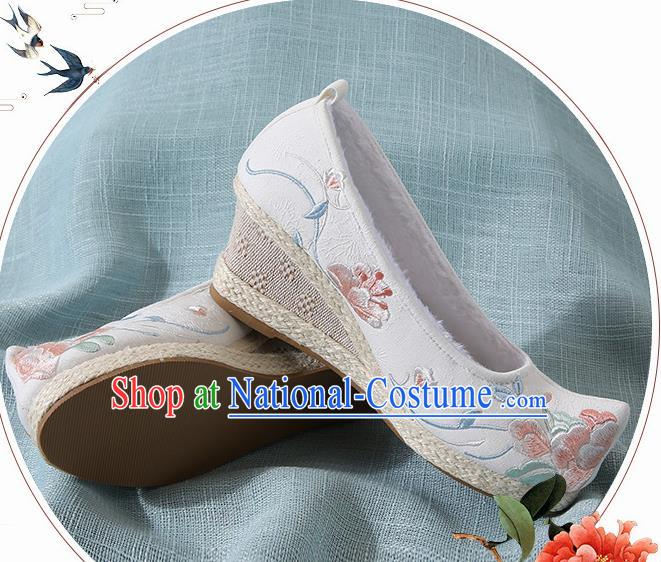 Chinese Handmade Embroidered Winter White High Heels Shoes Traditional Ming Dynasty Hanfu Shoes Princess Shoes for Women