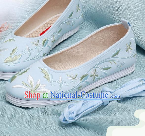 Chinese Handmade Embroidered Blue Cloth Shoes Traditional Ming Dynasty Hanfu Shoes Princess Shoes for Women