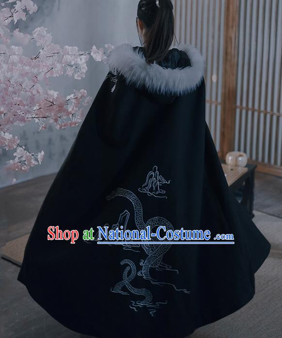 Chinese Ancient Swordsman Embroidered Black Cape Traditional Jin Dynasty Prince Clothing for Men