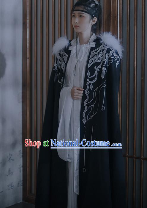 Chinese Ancient Swordsman Embroidered Black Cape Traditional Jin Dynasty Prince Clothing for Men