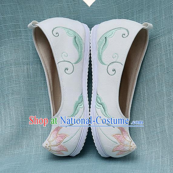 Chinese Handmade Embroidered Lotus White Cloth Shoes Traditional Hanfu Shoes National Shoes for Women