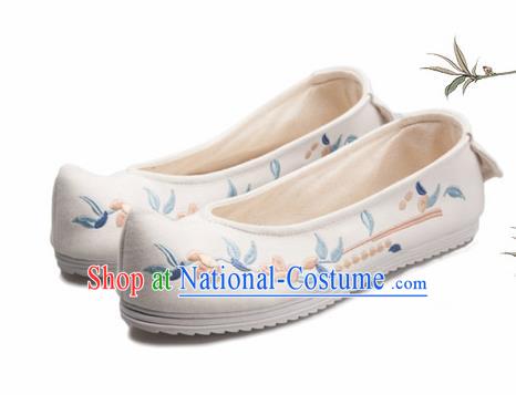 Chinese Handmade Opera Embroidered White Bow Shoes Traditional Hanfu Shoes National Shoes for Women