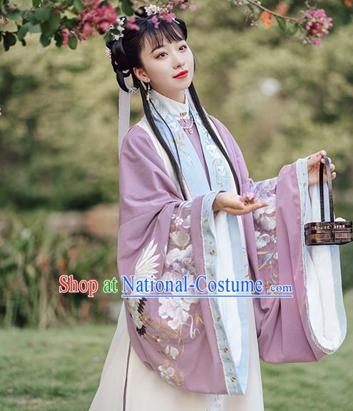 Ancient Chinese Patrician Lady Long Vest Blouse and Skirt Traditional Ming Dynasty Embroidered Costumes Hanfu Apparels Complete Set