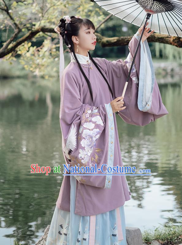 Ancient Chinese Patrician Lady Long Vest Blouse and Skirt Traditional Ming Dynasty Embroidered Costumes Hanfu Apparels Complete Set