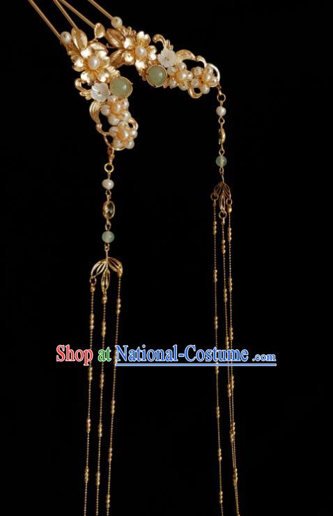 Chinese Ancient Empress Green Chalcedony Pearls Hairpins Hair Accessories Handmade Ming Dynasty Hanfu Golden Tassel Hair Stick