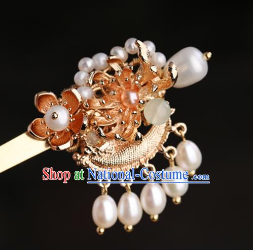 Chinese Classical Palace Golden Chrysanthemum Hair Sticks Handmade Hanfu Hair Accessories Ancient Ming Dynasty Princess Pearls Hairpins