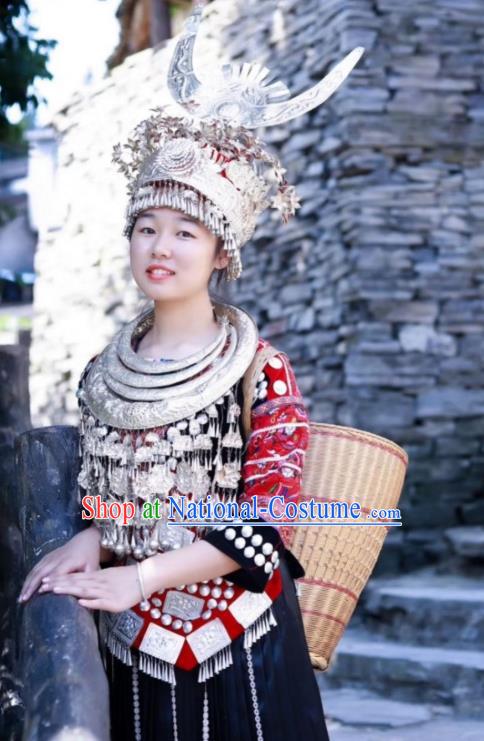 China Miao Minority Embroidered Blouse and Skirt Traditional Nationality Folk Dance Apparels Ethnic Festival Clothing with Headwear