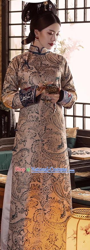 Chinese Qing Dynasty Imperial Consort Costumes Ancient Manchu Royal Rani Embroidered Clothing and Hair Accessories