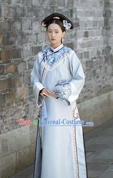 Chinese Qing Dynasty Court Maid Costumes Ancient Manchu Palace Lady Grey Dress Clothing and Handmade Headpieces