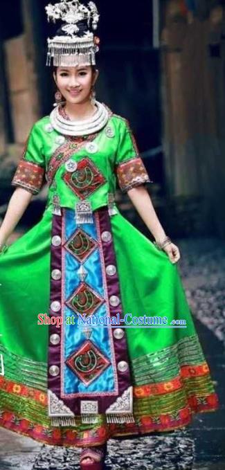 China Ethnic Embroidered Green Blouse and Skirt Miao Nationality Minority Folk Dance Clothing Traditional Hmong Women Apparels