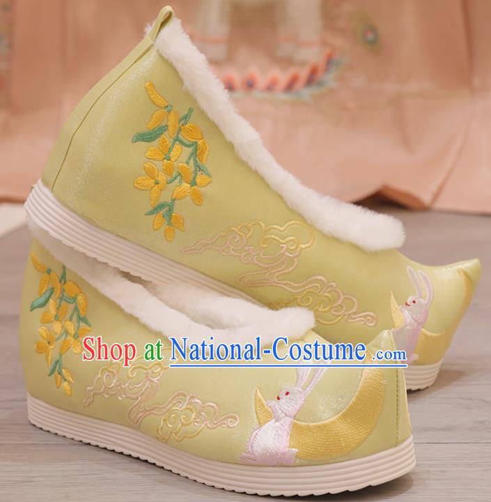 Handmade Winter Shoes China Embroidered Moon Fragrans Rabbit Yellow Shoes Princess Shoes Hanfu Shoes Women Shoes Cloth Shoes