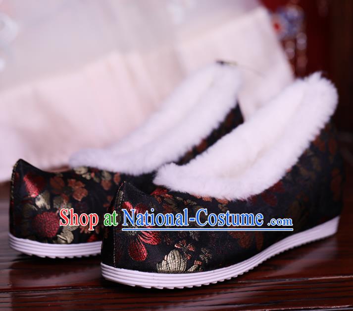 China Hanfu Shoes Ming Dynasty Princess Shoes Handmade Winter Shoes Beige Brocade Shoes