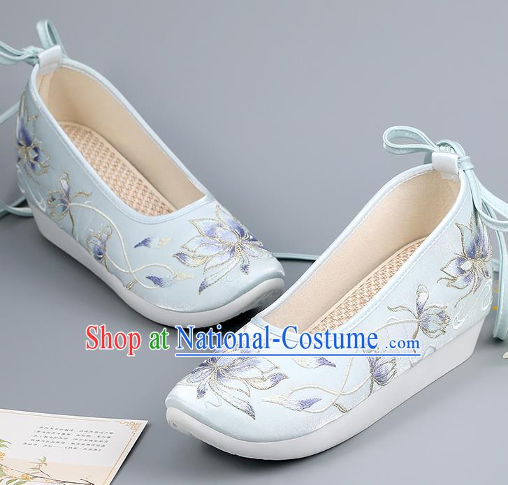 China Ancient Court Shoes Traditional Hanfu Shoes Ming Dynasty Princess Shoes Embroidered Epiphyllum Blue Shoes