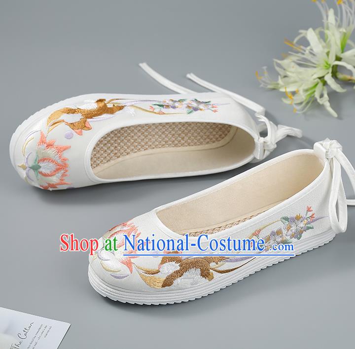 China White Cloth Shoes Ming Dynasty Princess Shoes Embroidered Flowers Shoes Traditional Hanfu Shoes