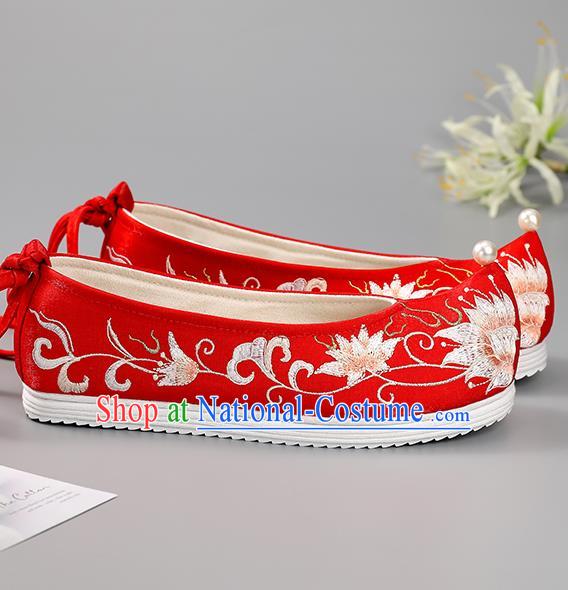 China Bride Shoes Princess Shoes Ming Dynasty Wedding Shoes Traditional Hanfu Shoes Cloth Shoes Red Embroidered Shoes