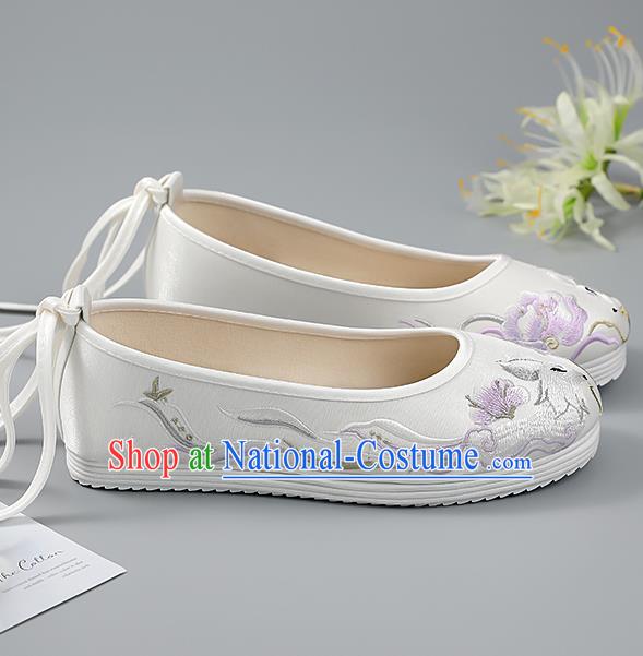 China Ancient White Shoes Princess Shoes Traditional Hanfu Shoes Handmade Cloth Shoes Embroidered Shoes