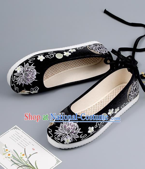 China Traditional Hanfu Shoes Black Cloth Shoes Princess Shoes Embroidered Lotus Shoes