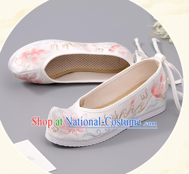 China Handmade White Cloth Shoes Ancient Princess Shoes Hanfu Bride Shoes Embroidered Lotus Shoes