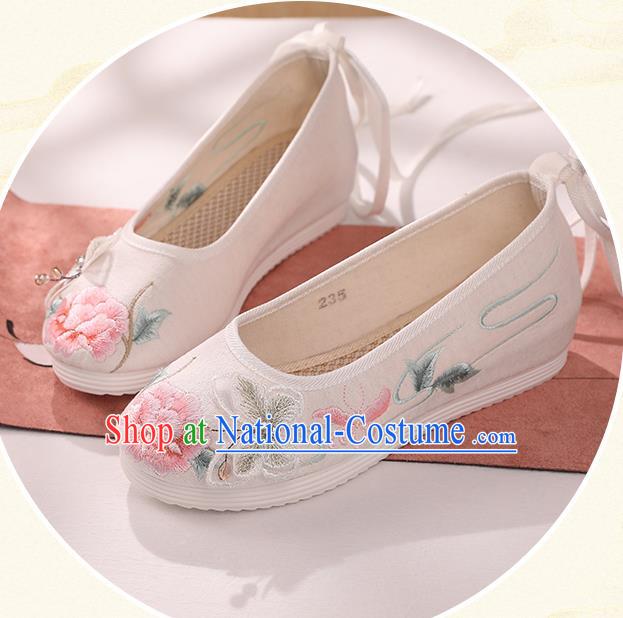 Top China Handmade National Shoes Embroidered Butterfly Peony Shoes Traditional Hanfu White Cloth Shoes