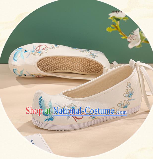 China Handmade Embroidered White Bow Shoes Hanfu Princess Shoes Cloth Shoes