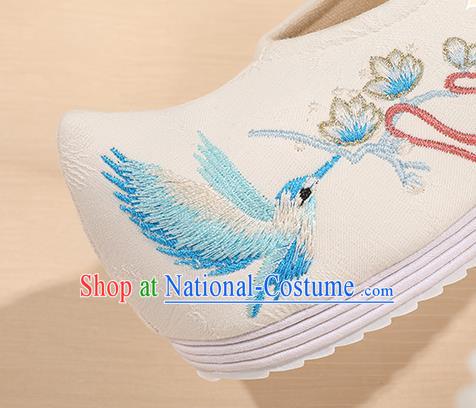 China Handmade Embroidered White Bow Shoes Hanfu Princess Shoes Cloth Shoes