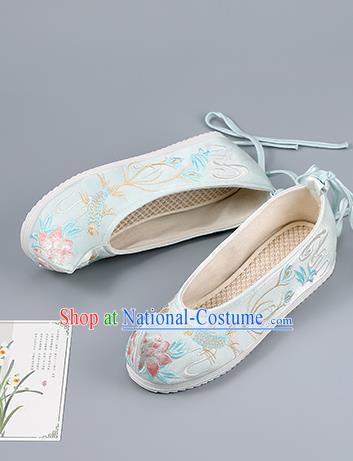 Traditional China National Shoes Handmade Hanfu Shoes Light Blue Cloth Shoes Embroidered Shoes Bride Shoes