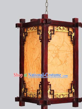 China Golden Drawing Wood Lantern Handmade Imitation Sheepskin Lanterns Outdoor Lamp Palace Lantern