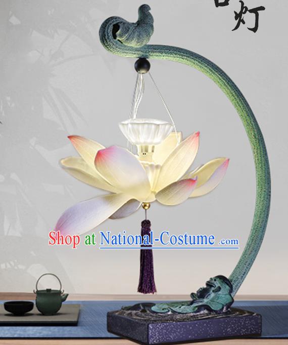 China Handmade Resin Lotus Table Lamp Desk Lantern Traditional Home Decorations