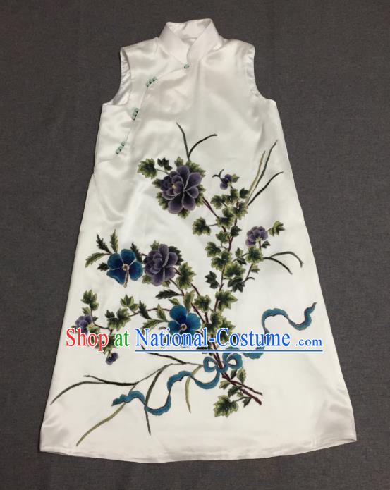 China Women National Clothing Embroidered White Silk Qipao Dress Vest Cheongsam