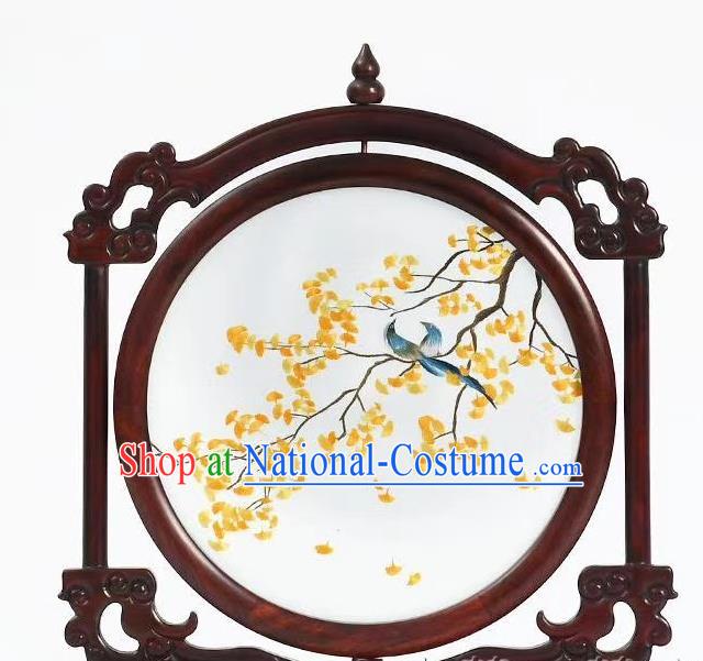 China Handmade Traditional Ginkgo Leaf Painting Table Screen Wood Carving Suzhou Embroidery Desk Screen Embroidered Craft